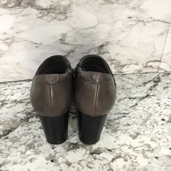 Clarks Women's Brown Leather Ankle Bootie - Picture 11 of 12